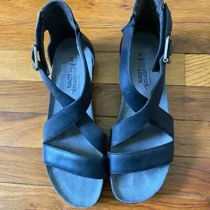 Naot Shoes Naot Rianna Sandals Poshmark